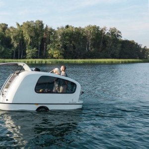 Sealander : la mini-caravane qui se transforme en bateau 
