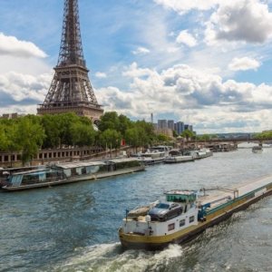 La Seine peut-elle devenir un axe de transport public ? 