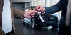 Location de voiture : les meilleures offres des loueurs pour partir en vacances 