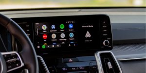 YouTube débarque sur Android Auto dans nos voitures, mais il y a un mais... 