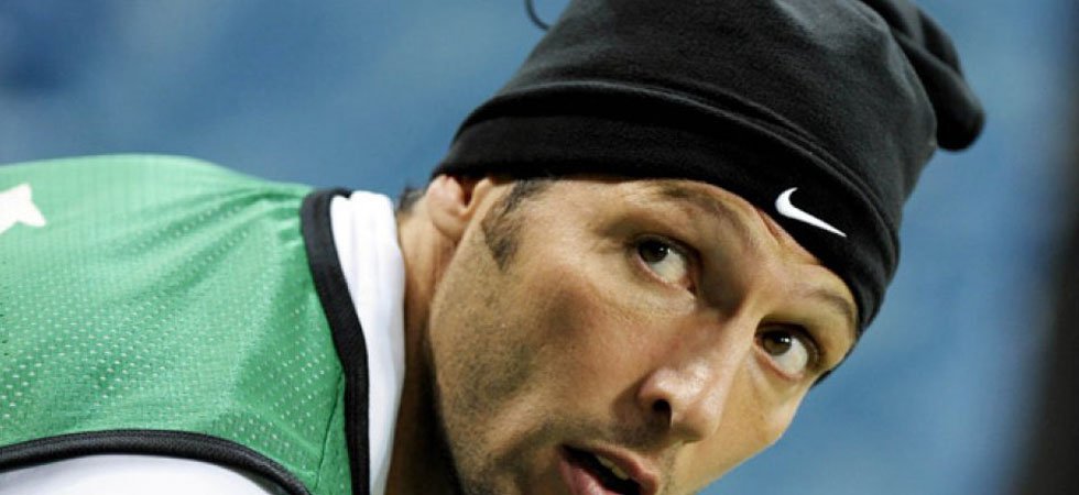 Materazzi trolle encore Zidane