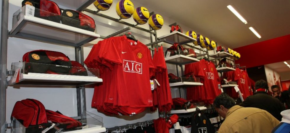 Manchester United : Un nouveau sponsor maillot record
