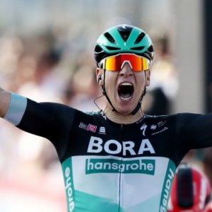 Vuelta (E9) : Bennett déclassé, Ackermann déclaré vainqueur !
