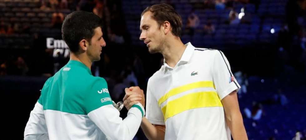 Roland-Garros : Djokovic et Medvedev s'expriment sur le report d'une semaine