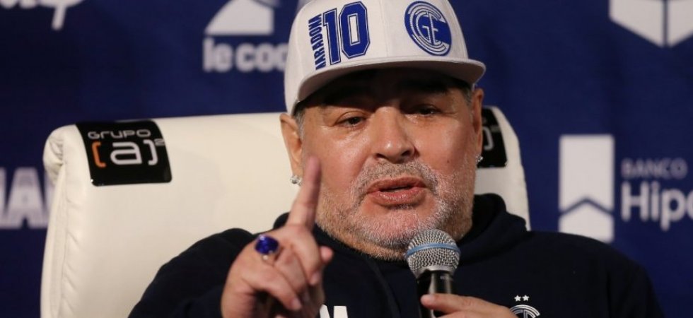 Argentine : Les interrogatoires dans le cadre de l'enquête sur la mort de Maradona renvoyés