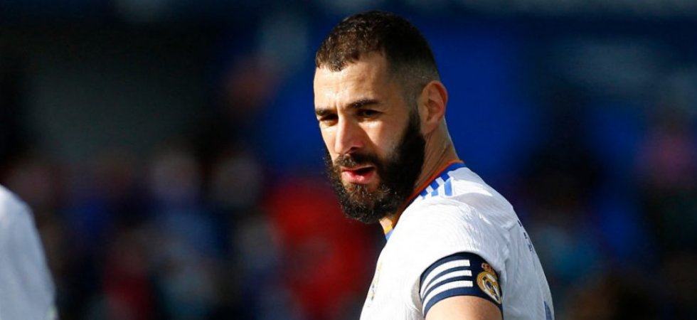 Real Madrid : Benzema sort sur blessure