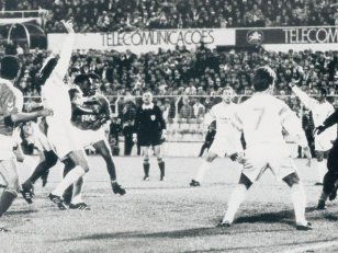 Benfica : Vata insiste, il a "marqué avec l'épaule, pas avec la main" contre l'OM en 1990 