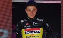 Giro 2023 (E1) : Evenepoel heureux de sa victoire, Roglic assure être satisfait de sa performance