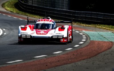 Le Mans: Vanthoor e Bamber sulla Porsche di MacNeil