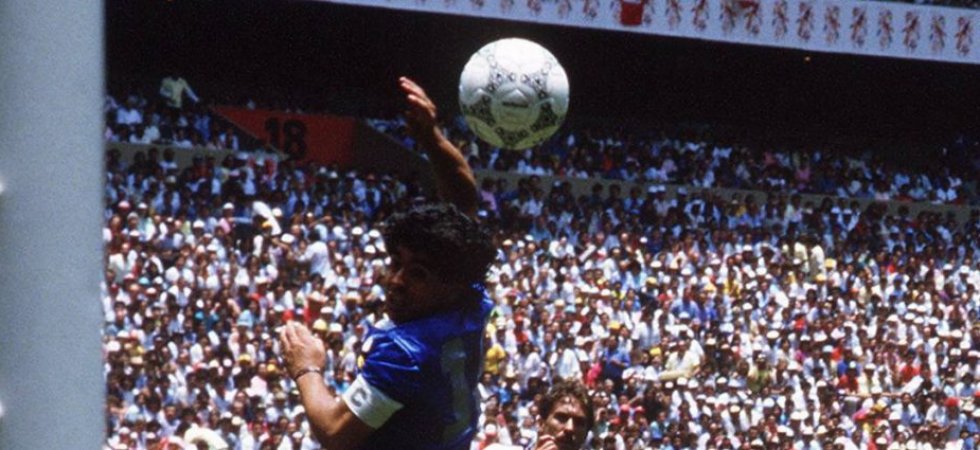 Argentine : Le maillot mythique de Maradona vendu aux enchères pour une somme astronomique
