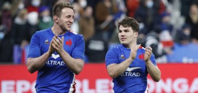 Le XV de France, "fantastique" selon ses adversaires