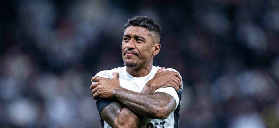 L'ancien joueur du FC Barcelone Paulinho prend sa retraite 