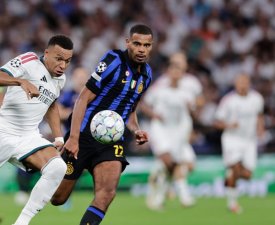 Bleus : Zidane surveille Diouf et Pagis