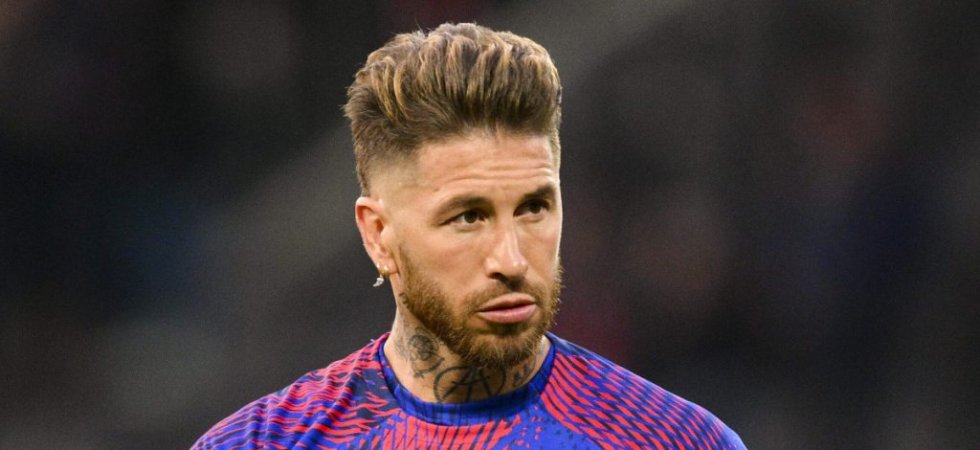 Séville : Ramos présenté en larmes devant plus de 20 000 supporters