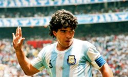 La vente du ballon d'or de Maradona interdite par la justice 
