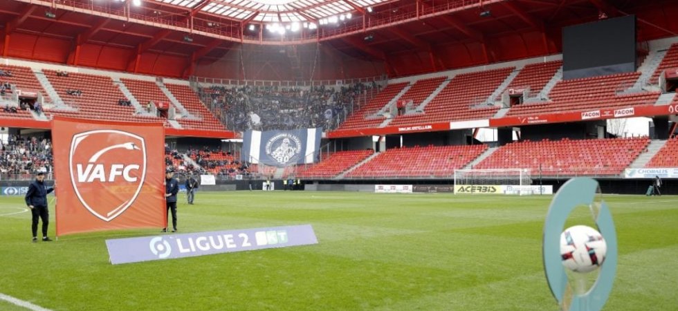Valenciennes : Un joueur frappe un supporter 