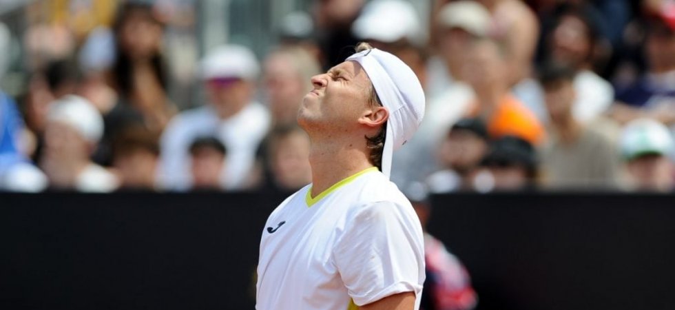 ATP - Halle : Müller tombe d'entrée 