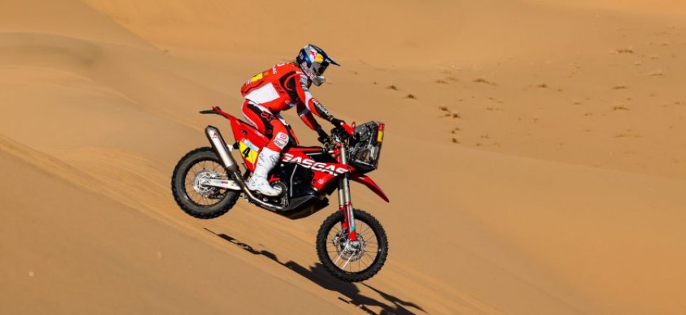 Dakar (motos) : Après sa chute, Daniel Sanders souffre de plusieurs fractures