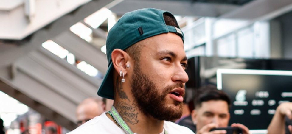 PSG : Accusé d'infidélité, Neymar avoue "une erreur" et s'excuse