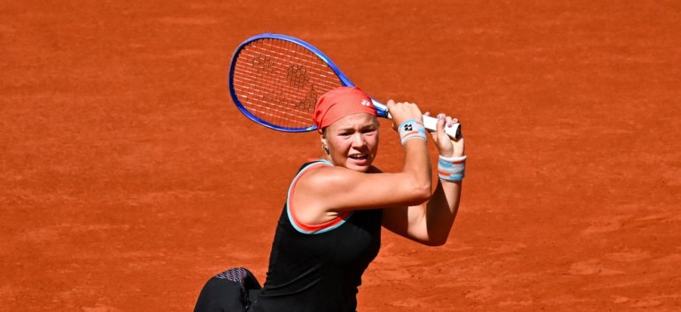Roland-Garros (F) : Shnaider profite de l'effondrement de Sabalenka pour se qualifier en demi-finales