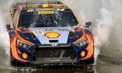 WRC - Sardaigne : Neuville pointe en tête, Ogier victime d'une sortie de route
