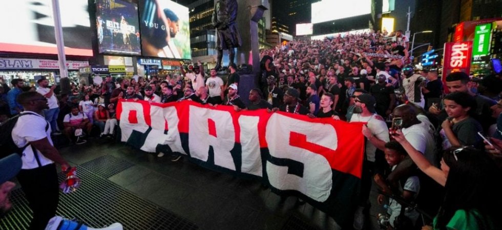PSG : Les supporters ont fait sensation à Times Square 