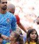 Portugal : Ronaldo, une jeune admiratrice ébahie et un selfie... en plein match 