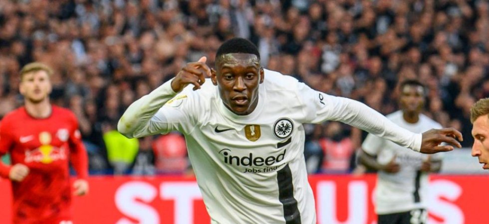 Francfort : La direction du club "a le contrôle de la situation" pour Kolo Muani