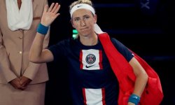 Open d'Australie : Azarenka ne lâche pas son maillot du PSG