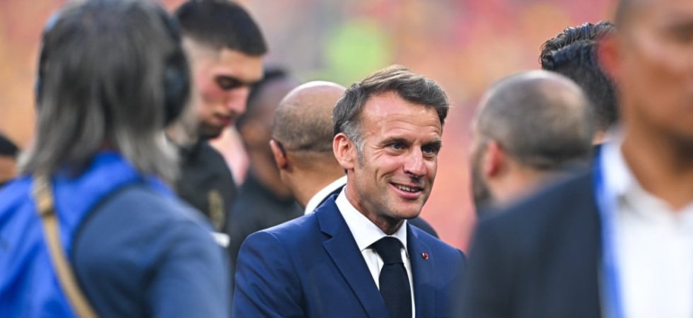 Bleus : Macron à Clairefontaine