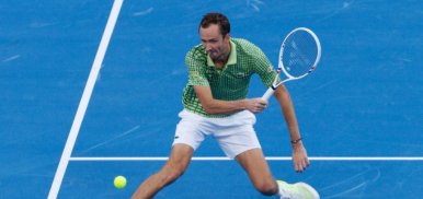 « Un film hollywoodien » : Medvedev raconte son périple depuis Dubaï 