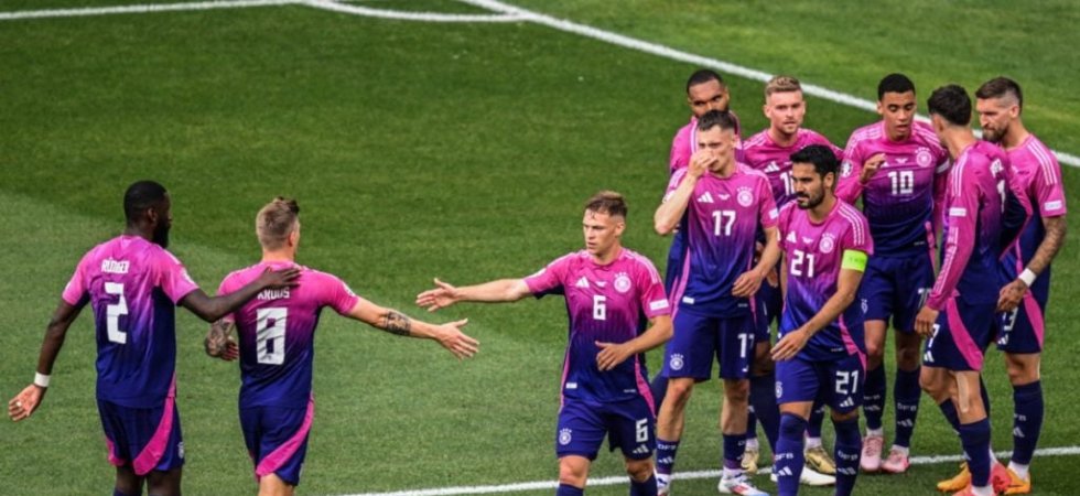 Allemagne : Un maillot rose critiqué, mais qui cartonne 