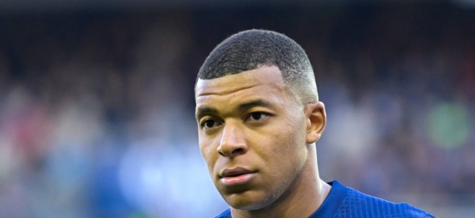 PSG : Campos estime que Mbappé se "porte très bien" au club