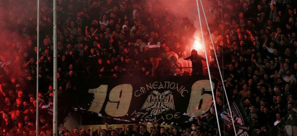 Grèce : 12 personnes jugées pour le meurtre d'un supporter