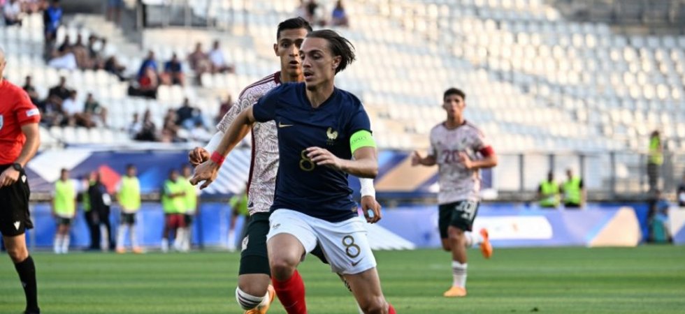 Bleuets : Maxence Caqueret prévient ses coéquipiers au sujet du mercato
