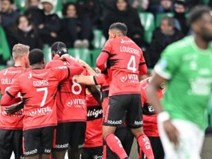 L2 (J17) : Saint-Etienne, Bordeaux et Laval tombent, Angers prend la tête 