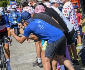Tour de France : Madouas chute à cause d'un spectateur