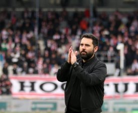 Dunkerque : Départ inattendu de l'entraîneur Gonçalo Feio 