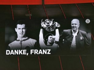 Bayern Munich : Beckenbauer honoré à l'Allianz Arena 