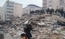 Un nouveau puissant séisme touche la Turquie et la Syrie, le bilan dépasse les 1.500 morts