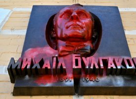 A Kiev, guerre culturelle autour de l'écrivain soviétique Mikhaïl Boulgakov