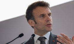 En mal de popularité, Emmanuel Macron appelle ses partisans à "sillonner le pays"
