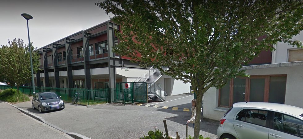 Haute-Savoie : une prof de lycée attaquée en plein cours