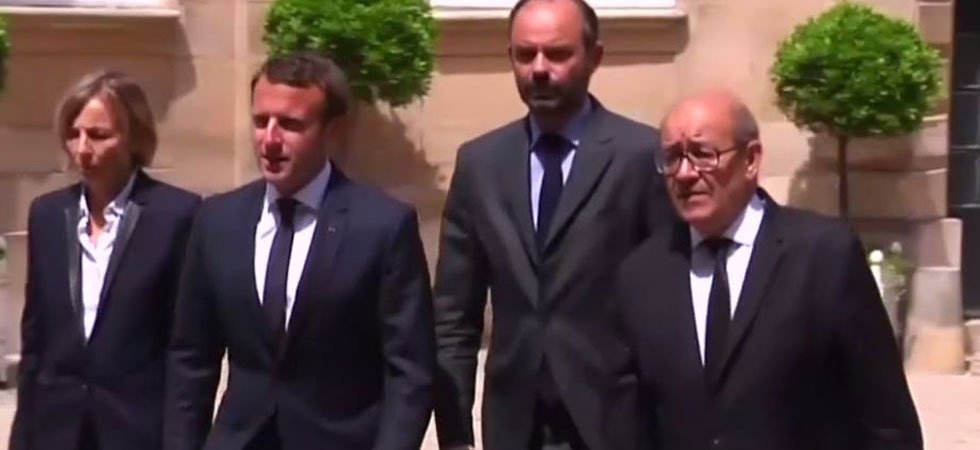 La cote de popularité d'Emmanuel Macron et d'Edouard Philippe