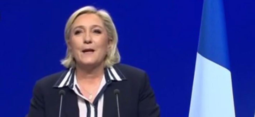 En meeting à Nice, Le Pen fait siffler Estrosi